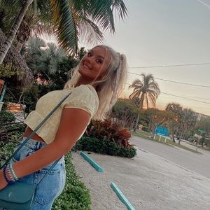 Meet your Posher, Natalie